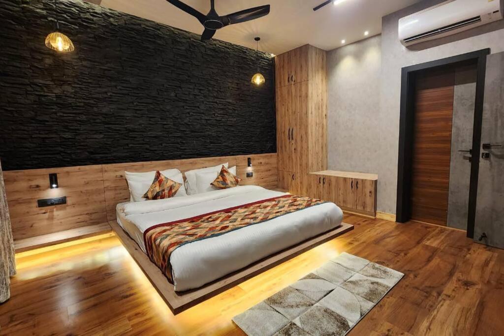 Whispering Pines Villa Bhimtal Luaran gambar